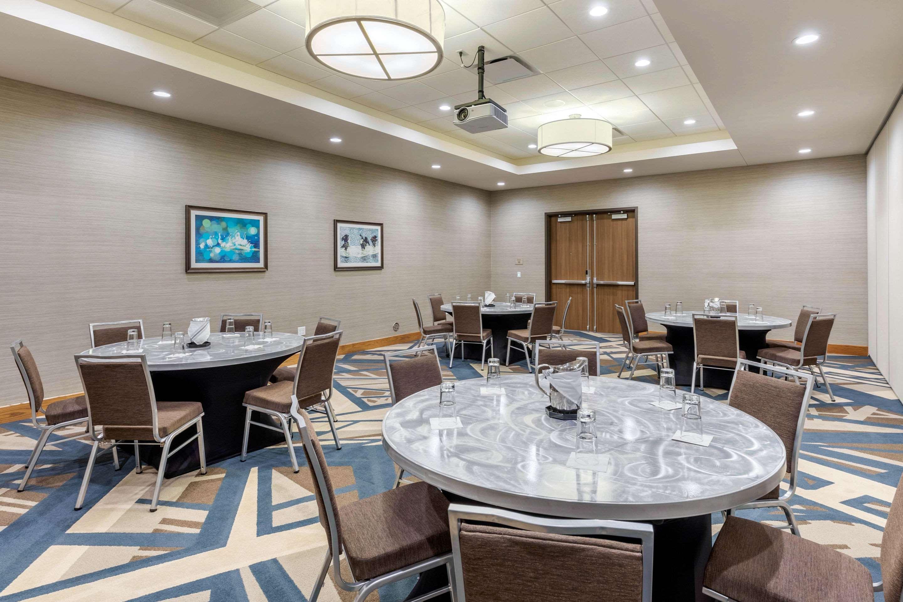 Cambria Hotel Davenport Quad Cities Bettendorf Eksteriør bilde