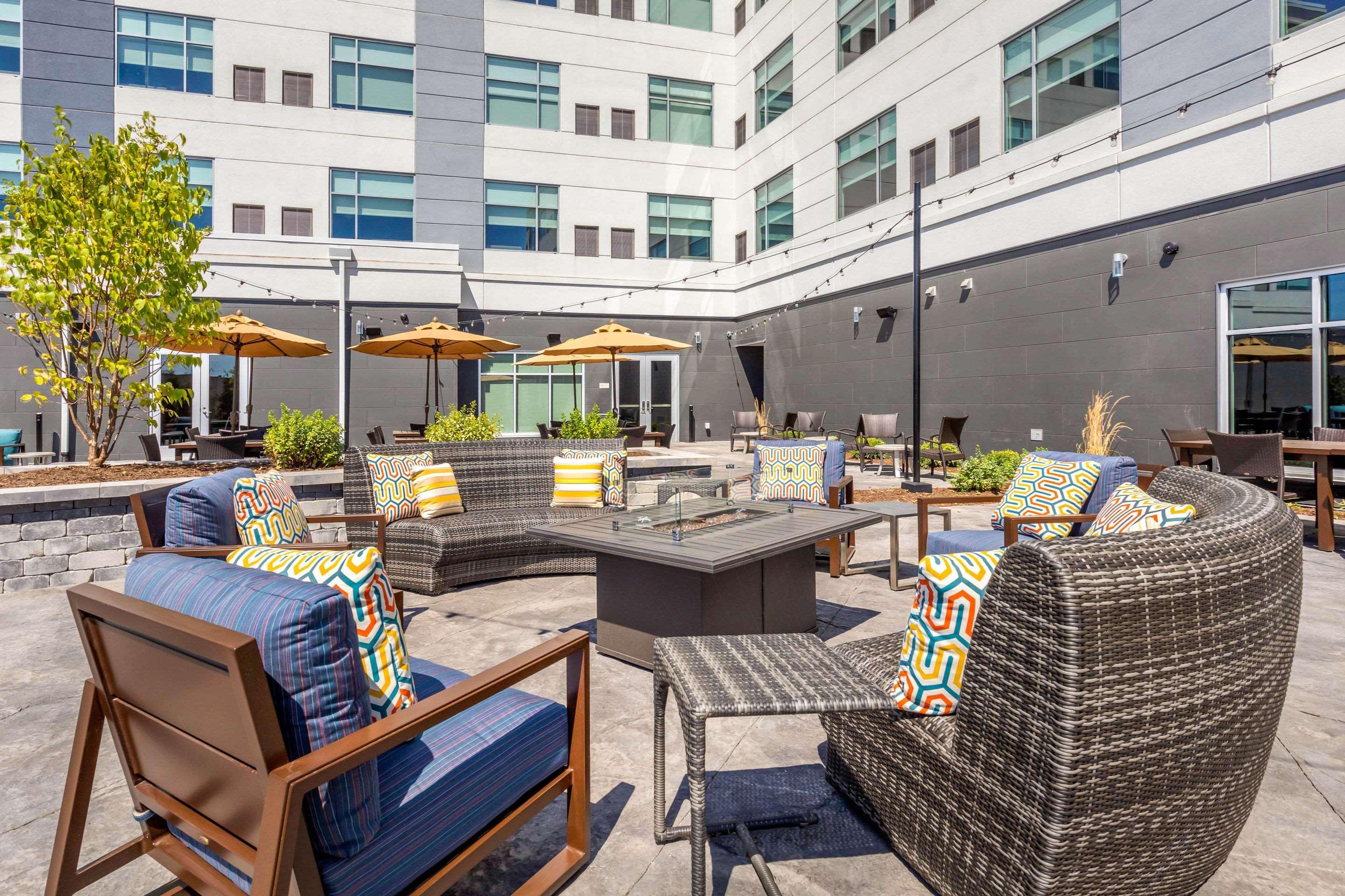 Cambria Hotel Davenport Quad Cities Bettendorf Eksteriør bilde