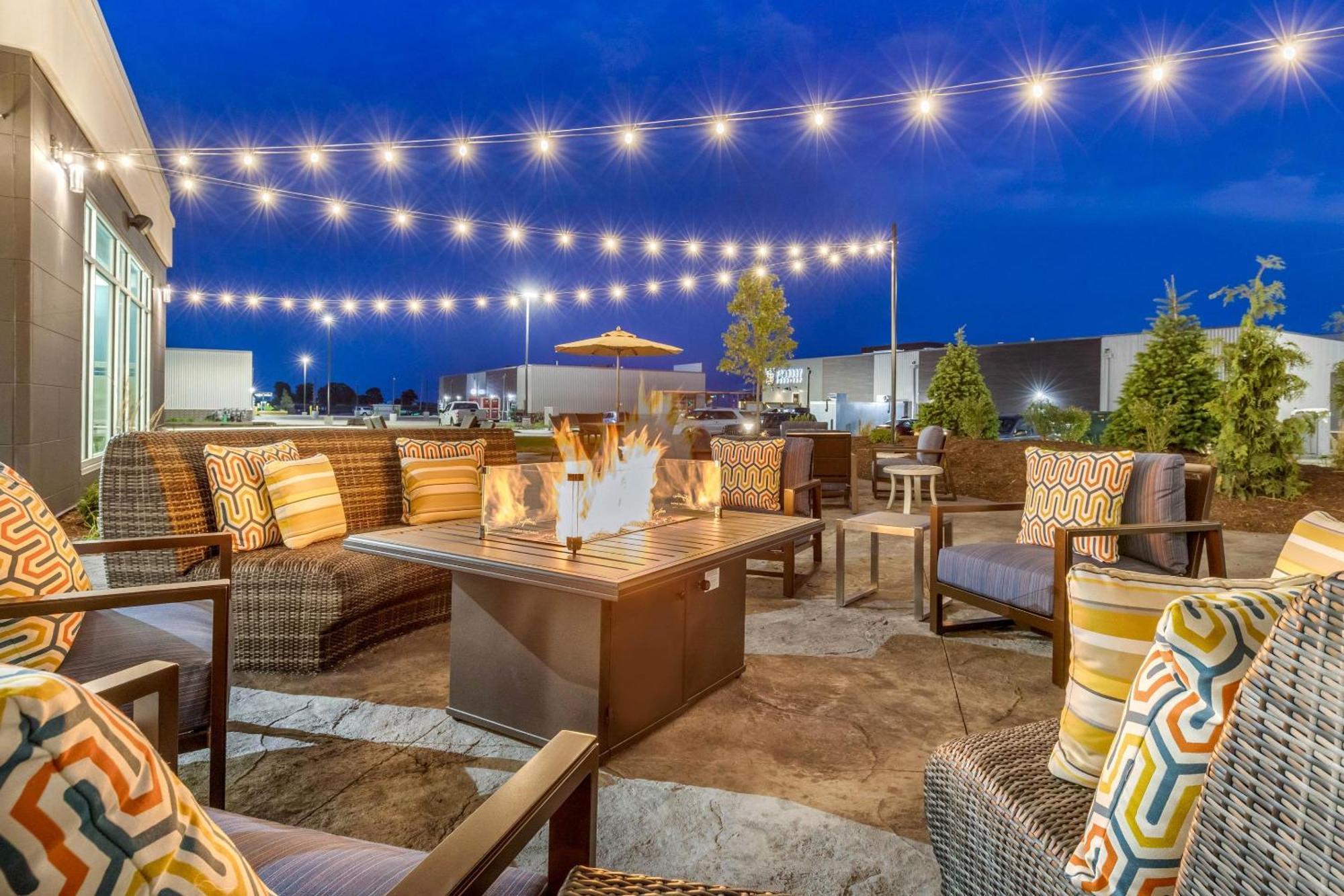 Cambria Hotel Davenport Quad Cities Bettendorf Eksteriør bilde